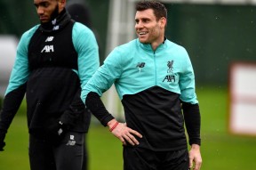 爱游戏登录-包含西汉姆发布备战花絮；冲刺阶段调整名单；NBA总决赛任务艰巨；控场能力受关注的词条