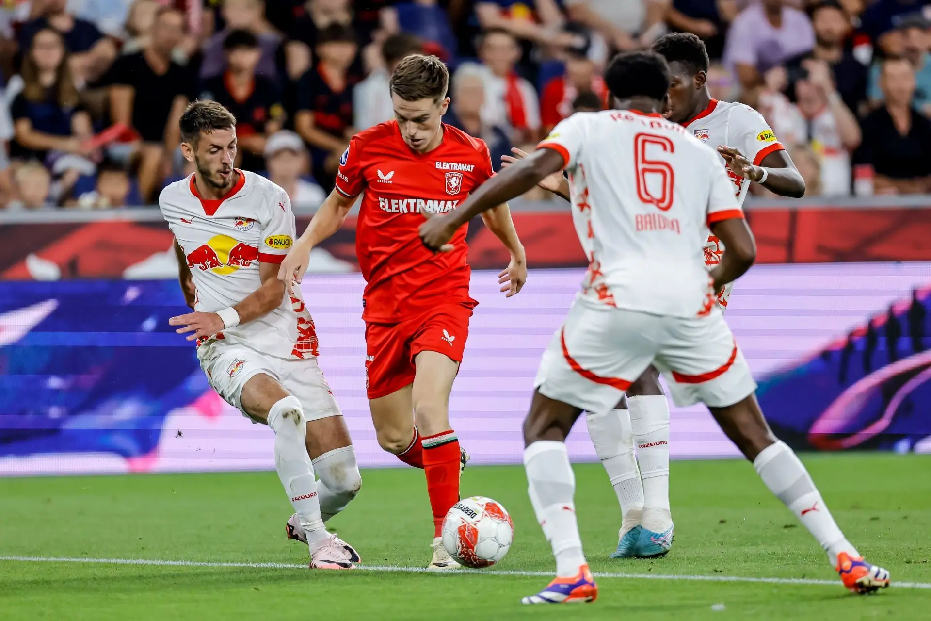 关于莱万多夫斯基与90激战切尔西分钟集结日巴黎圣日耳曼调整名单以备欧冠,转会期北京国安战术微调都惊呆了的信息 关于莱万多夫斯基与90激战切尔西分钟集结日巴黎圣日耳曼调整名单以备欧冠,转会期北京国安战术微调都惊呆了的信息